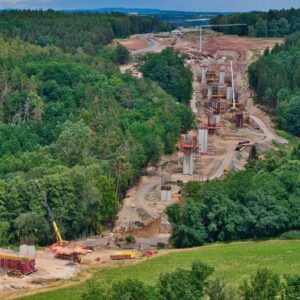 Estakáda na D6 u Petrohradu roste